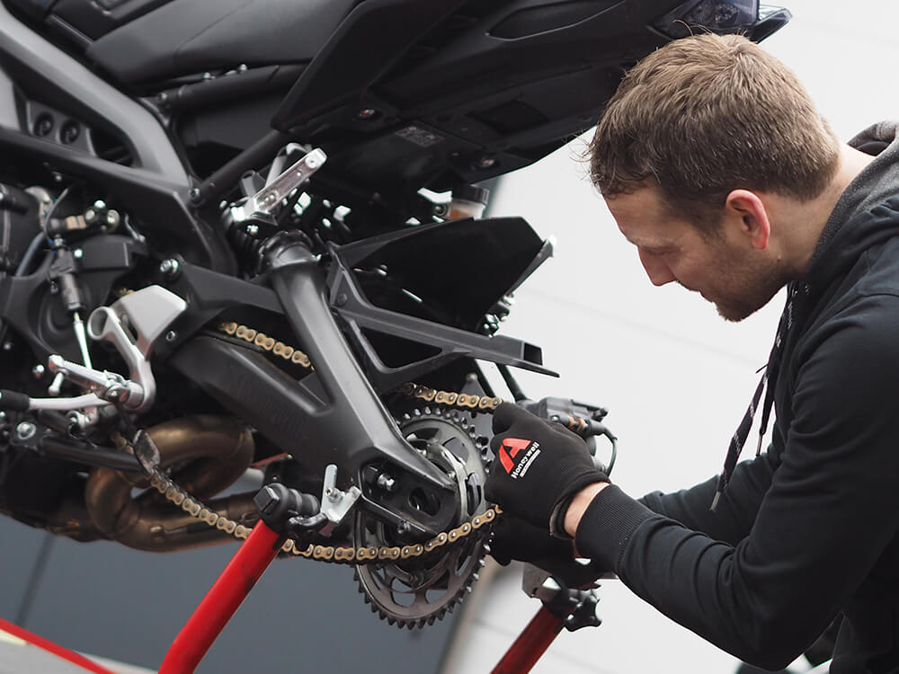 Micks Motorshop Hasselt - groot onderhoud