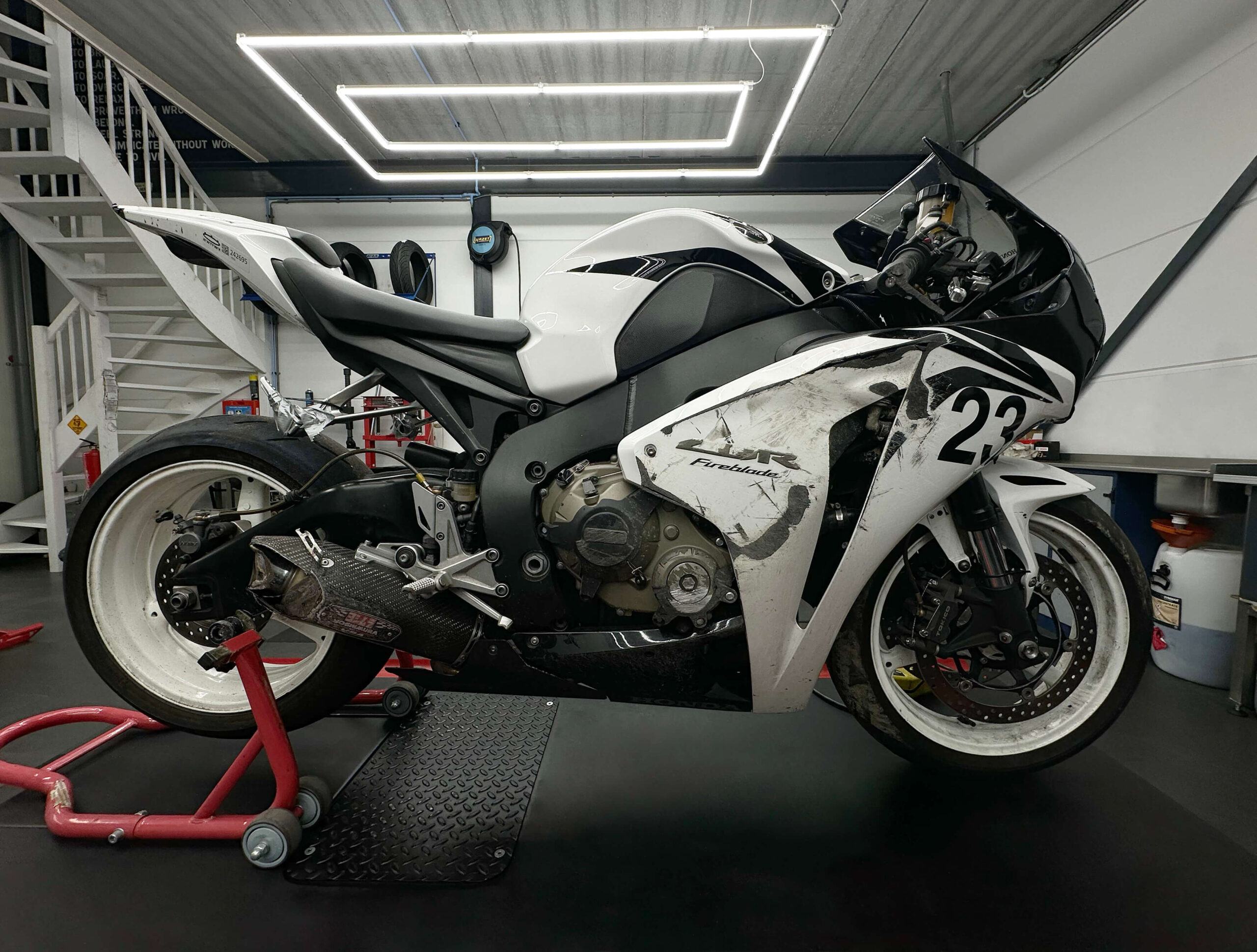 schade motor herstel Mick- motoren